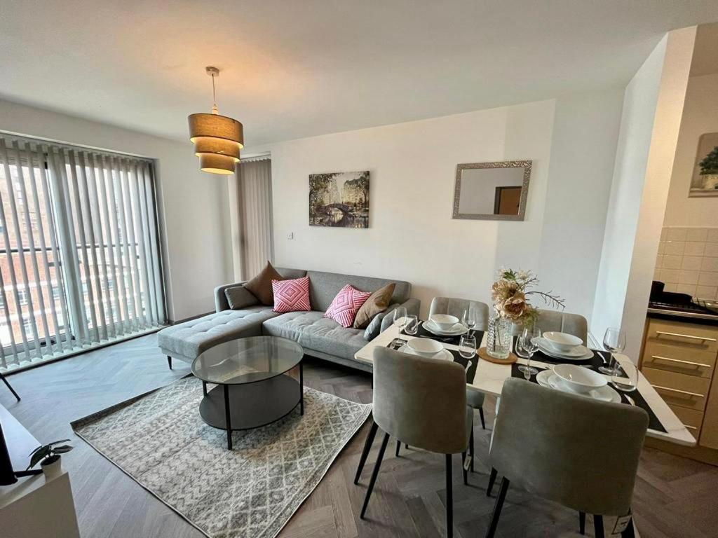 Luxury 02 Academy City Centre 2 Bed Apartment Mailbox Bullring Leisure & Families เบอร์มิงแฮม ภายนอก รูปภาพ