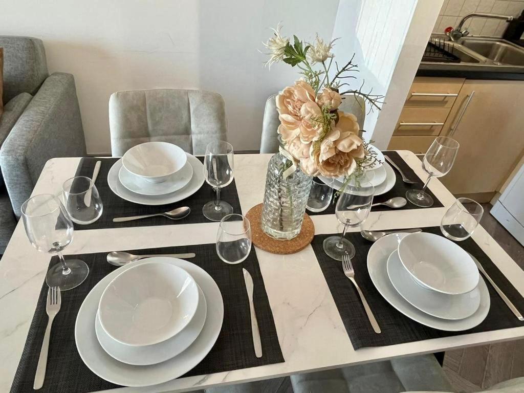 Luxury 02 Academy City Centre 2 Bed Apartment Mailbox Bullring Leisure & Families เบอร์มิงแฮม ภายนอก รูปภาพ