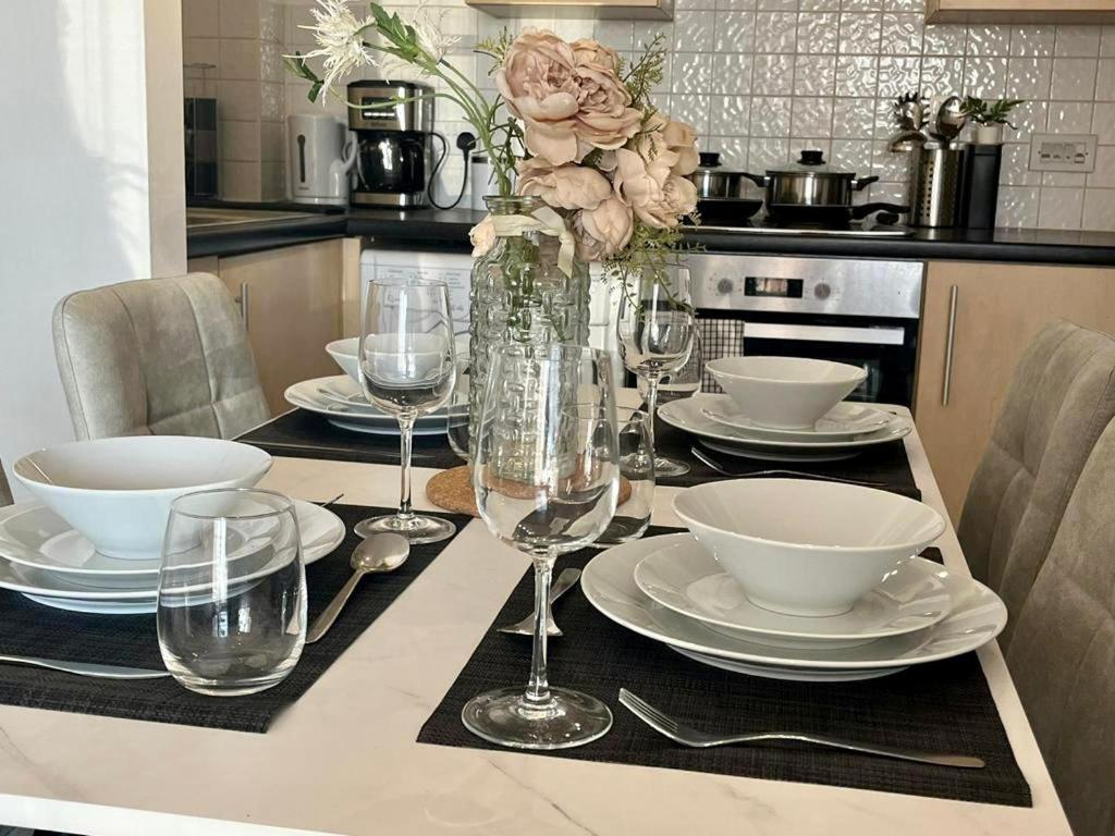 Luxury 02 Academy City Centre 2 Bed Apartment Mailbox Bullring Leisure & Families เบอร์มิงแฮม ภายนอก รูปภาพ